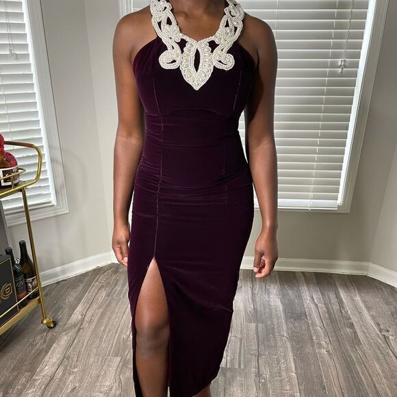 Jessica McClintock Gunn Sax Vintage Velvet and Pearl Thigh Split Evening Gown - Picture 1 of 12